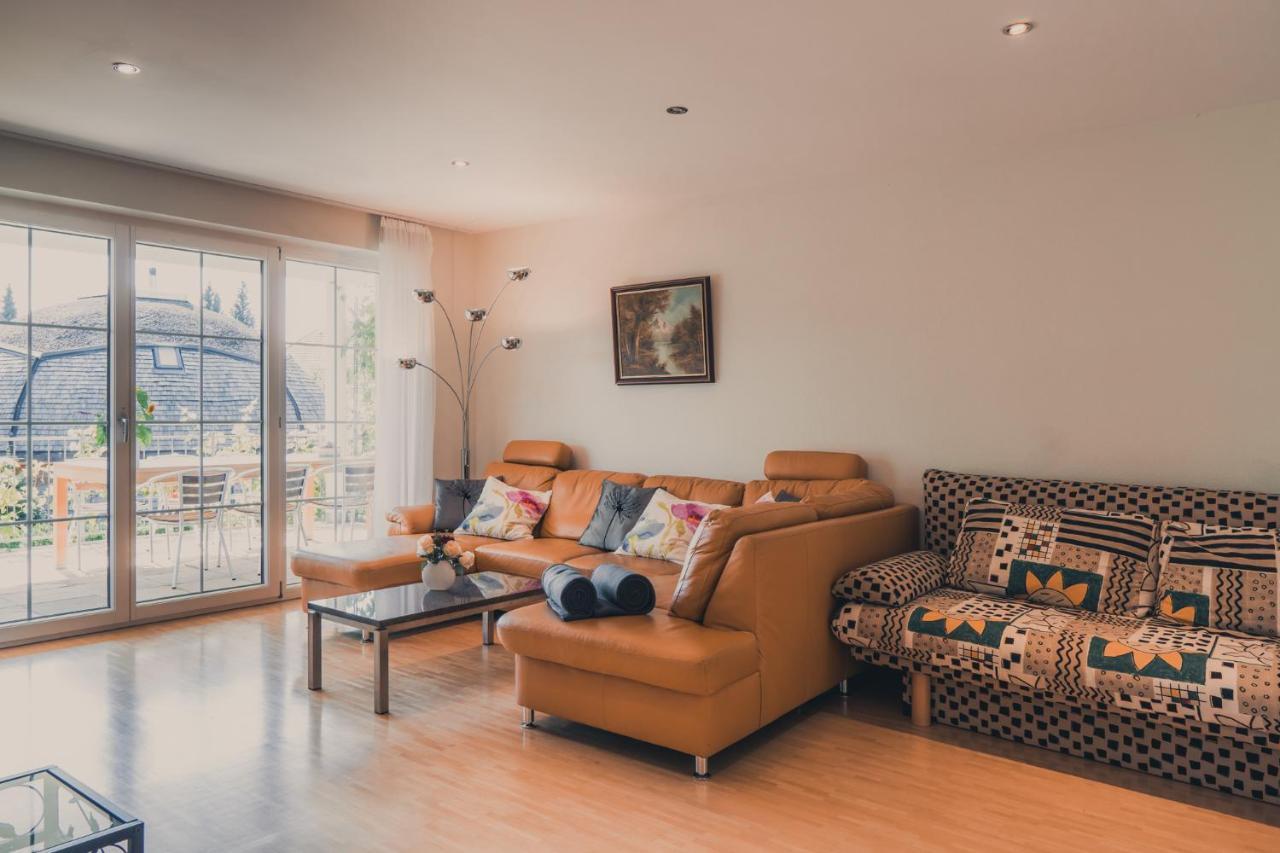 Coraline -Koblach, 6-10 P, 3 Schlafzimmer, Kueche, Riesige Terrasse, Parkplatz, Wifi, Stellplatz Ski Kültér fotó