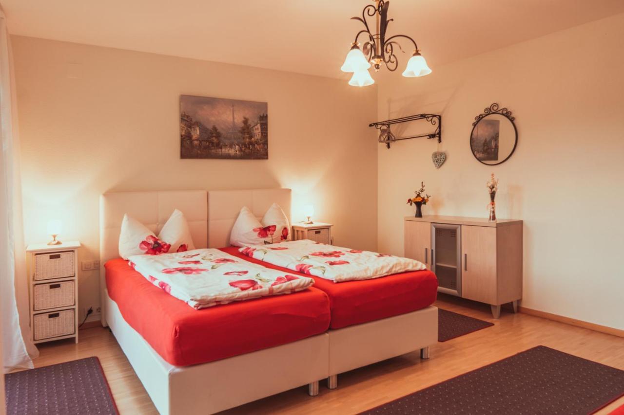 Coraline -Koblach, 6-10 P, 3 Schlafzimmer, Kueche, Riesige Terrasse, Parkplatz, Wifi, Stellplatz Ski Kültér fotó