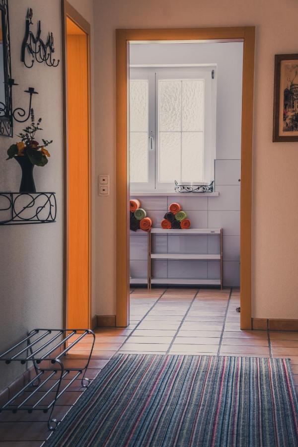 Coraline -Koblach, 6-10 P, 3 Schlafzimmer, Kueche, Riesige Terrasse, Parkplatz, Wifi, Stellplatz Ski Kültér fotó