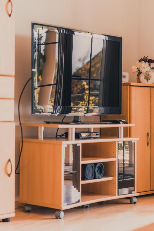 Coraline -Koblach, 6-10 P, 3 Schlafzimmer, Kueche, Riesige Terrasse, Parkplatz, Wifi, Stellplatz Ski Kültér fotó